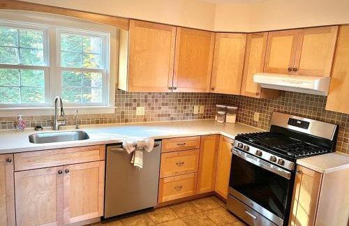 Pet-friendly Rustic Mtn Home PLUS Apt - Foto 6