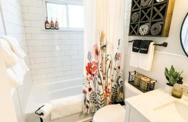 Sparkling Saratoga 3BR home near Track and SPAC Dogs - Foto 11