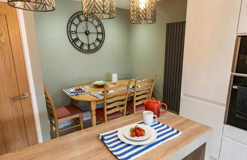 3 Bedroom Home - Free Parking - Sleeps 5 - Castle - Foto 9