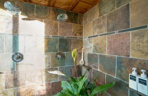 On 10 Acres! Serene Nevada City Retreat with Hot Tub - Foto 13