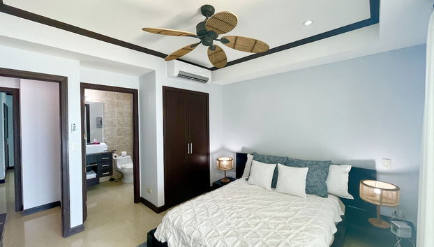 Ocean View, Luxury Penthouse at Diamonte del Sol 702N by RedAwning - Foto 5, Habitación