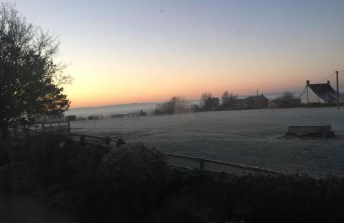 Rew Farm Country & Equestrian Accommodation - Sunrise Lodge - Foto 79