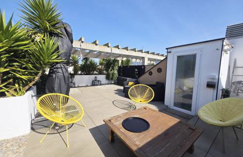 Superbe appartement avec solarium et piscine communautaire - Photo 32