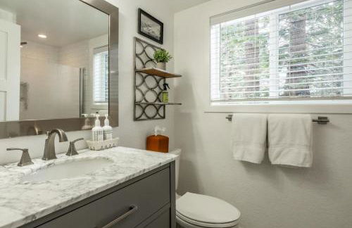 Luxury Helios Retreat by the Village- Apres Ready - Foto 27