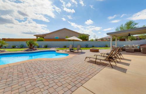 Putting Green, Pool Table! West Valley Family Home - Foto 30