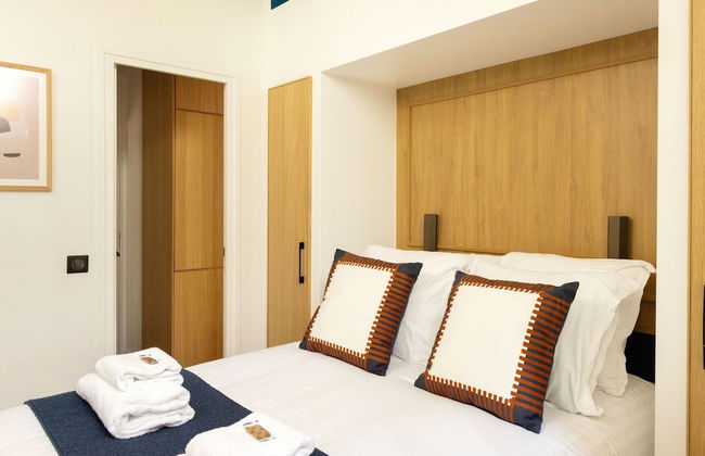 Elegance & Comfort With A/C in the Heart of 11th - Photo 9