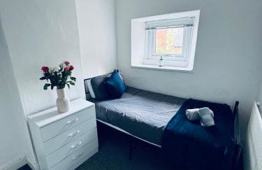 Holly Terrace - 2 Bedrooms - Sleeps 3 - Photo 5