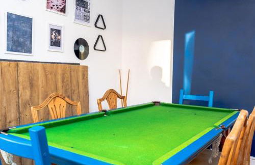 Comfortable 3BR Home, Steps from York Town Centre, Sleeps 6, Free Parking - Foto 2