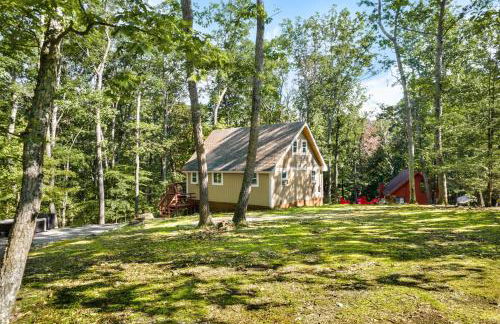 Modern Cabin w Hot Tub & Indoor Pool Gym Access! - Foto 16