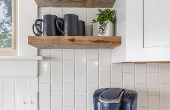 The Akron Retreat: Modern 3-Bedroom Oasis - Foto 9