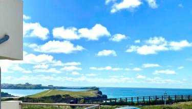 Seaview, Luxury apartment, 2 min walk to Porth Beach - Foto 2