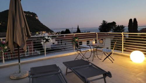 Garda view - Nuovo appartamento con solarium vista lago - Photo 5