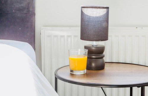 Cozy 3-Bed Retreat Near Manchester Airport Ideal for Families & Groups - Foto 32