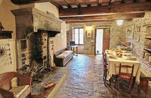 Farmhouse in Apecchio with Pool and Terrace - Foto 11