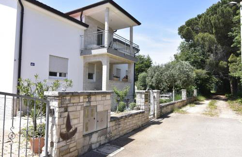 Apartments with parking space Sveti Ivan, Umag - 22472 - Foto 1