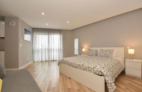 Oporto Bernardes Studios - Heroismo - Foto 4