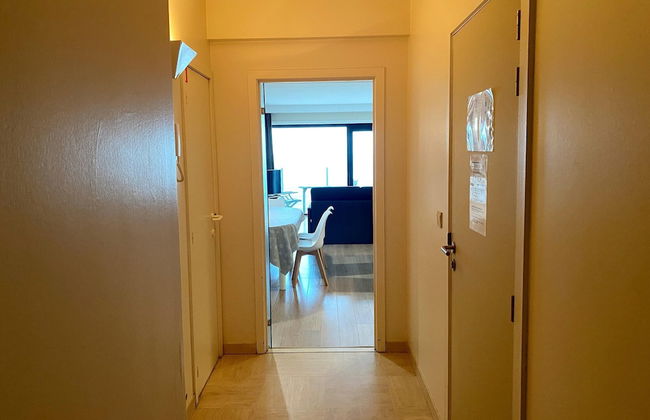 Couple Stay Near Beaches - Photo 15