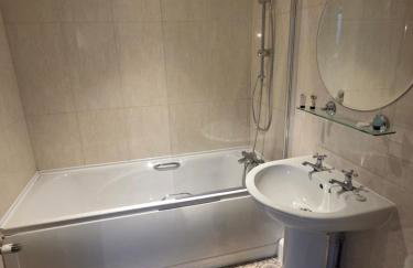 TyneView Estate, Farmhouse & Stables - Photo 17