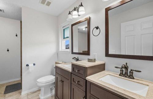 Family Milton Home with Private Pool - Foto 15