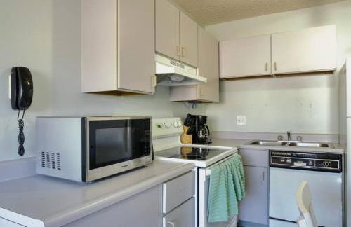 Trendy 1BD Balcony Pool Small fam or couples stay - Foto 12