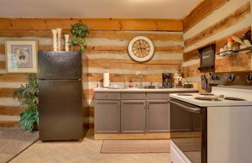 Riverfront Couples Retreat in Smoky Mountains! - Foto 8