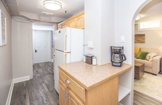 Cozy Retreat | Walk to Unc | Free Cruiser Bikes - Foto 20