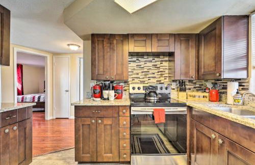 Family Home with Lanai and Yard in Port Richey! - Foto 13