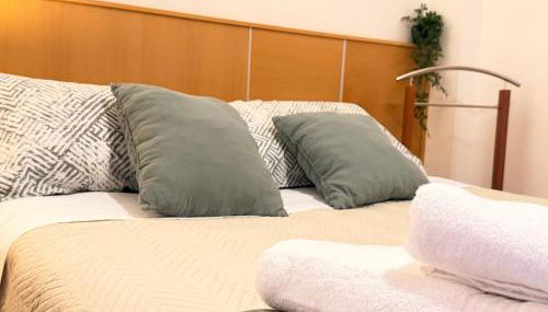 VUT Plaza Florida - Parking gratis - Foto 4