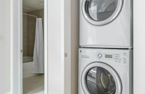 Blueground Centennial pool nr Courthouse SFO-2128 - Foto 16