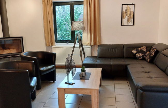 Rustic Holiday Home with Sauna & Hot Tub in Wooded Area - Photo 16