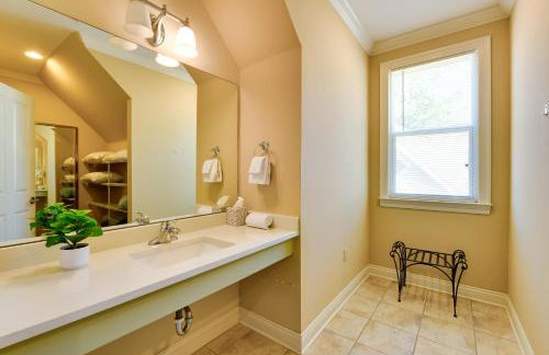 Springfield Studio Rental w/ Golf Course View! - Foto 17