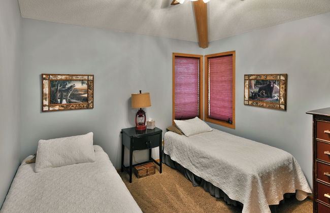 Cheif Lake Lodge - Photo 5