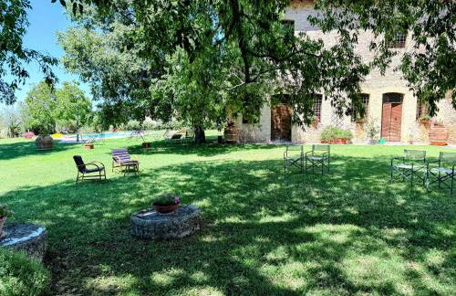 Elegant Farmhouse Retreat in Poreta, Italy - Foto 70