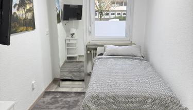 Zentral gelegene Zimmer mit Gemeinschaftsküche und -bad - Foto 3