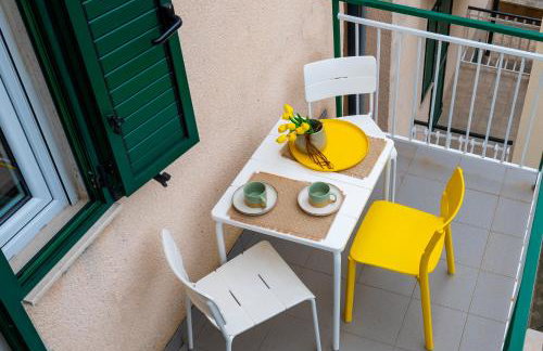 Charming renovated apartment next to the sea - Foto 9