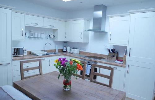 Apartment with Roof Terrace - Centre of Yarmouth - Photo 19