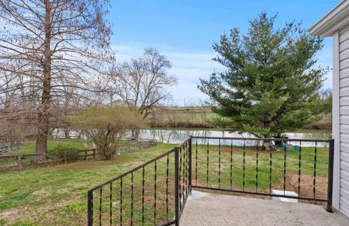 Creekside Stay | Peaceful Cottage | Elkhorn - Foto 47