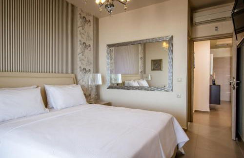 White Crystal Beachfront Apartment - Photo 10