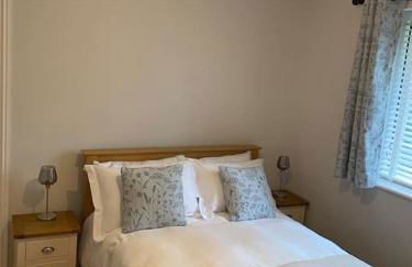 Secluded Countryside Home, Hot Tub, Onsite Pub, Pool Table, Sleeps upto 13, Perfect for a family get together - Photo 27