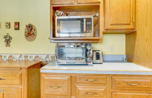 Home with Large Yard 8 Mi to Holiday Valley Resort - Foto 11