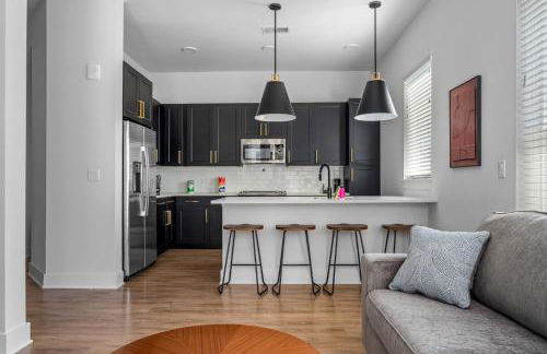 Luxury Condo Sleep the Whole Family Pool and Gym - Foto 12