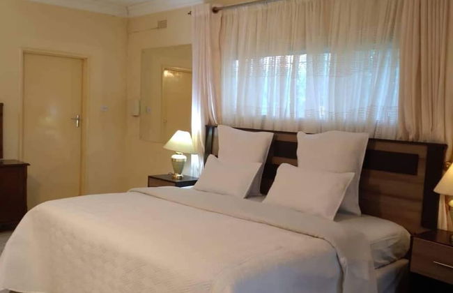 Charming 6-bed House With Swimming Pool in Harare - Foto 12