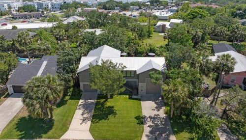 Tropic Bliss l Backyard Oasis l Mins to DNTN - Foto 5