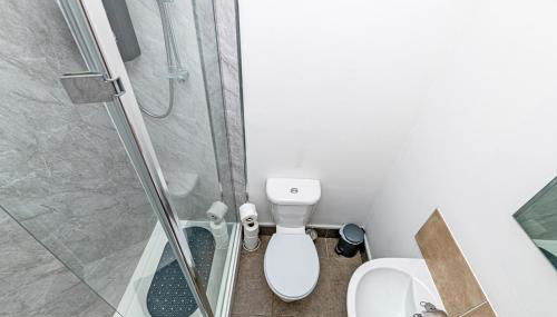 Colwyn Bay Two Bedroom Apartment by Guestz - Foto 4, Shower