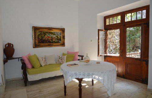 Molivos Tower - Photo 2