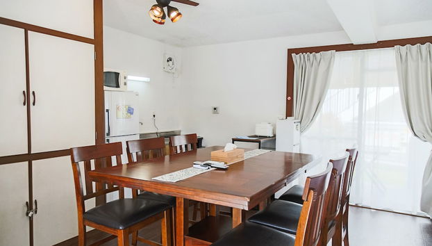 Pine House in Churaumi - Foto 3, Habitación