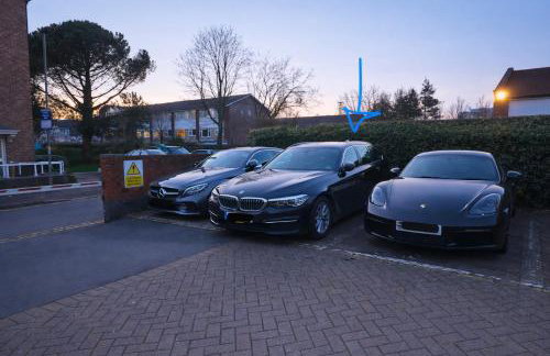 Stylish Garden Flat with Parking 20min to Central London - Foto 16