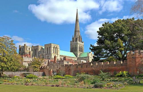 The Showman's Carriage w King Bed close to beach - Foto 66