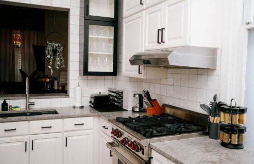 Top 1 Rated 4BR Lincoln Park House - King Bed - Photo 54