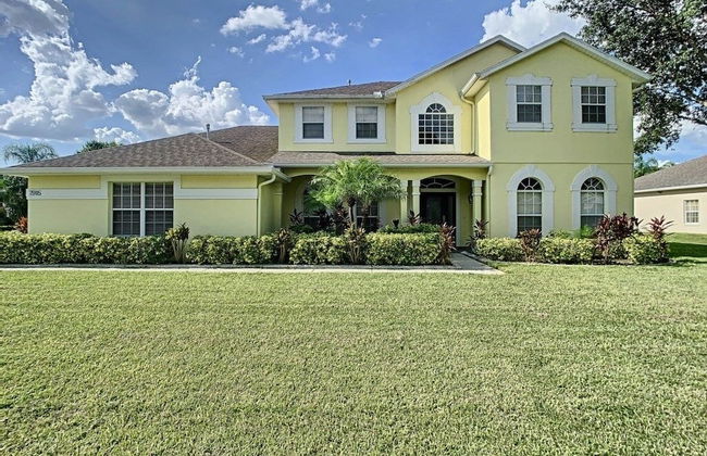 Fantastic 7 Bed 6 Bath In Prestigious Gated Comm. 7 Bedroom Villa by Redawning - Foto 59